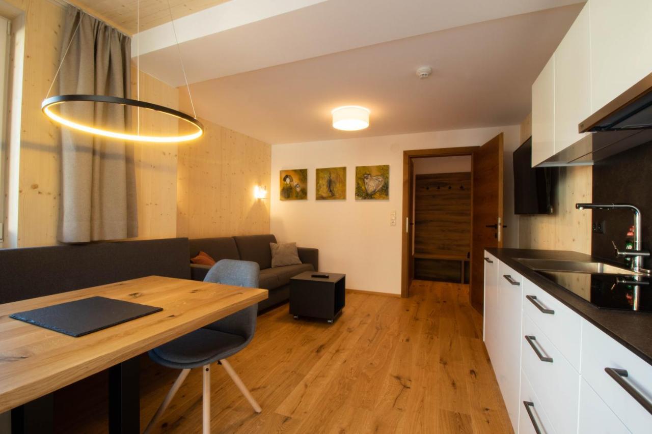 Wally Berg-Appartements Zams Dış mekan fotoğraf